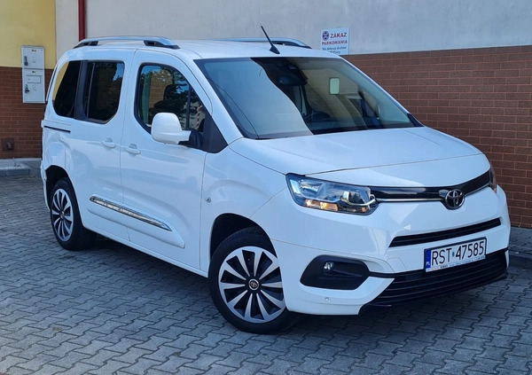 Toyota Proace City Verso cena 34900 przebieg: 88500, rok produkcji 2020 z Lipno małe 352